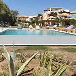 Acti Apartahotel 4*
