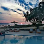 Acti Apartahotel Pláka
