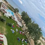 Acti 4*