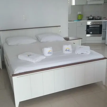 Acti Aparthotel Pláka